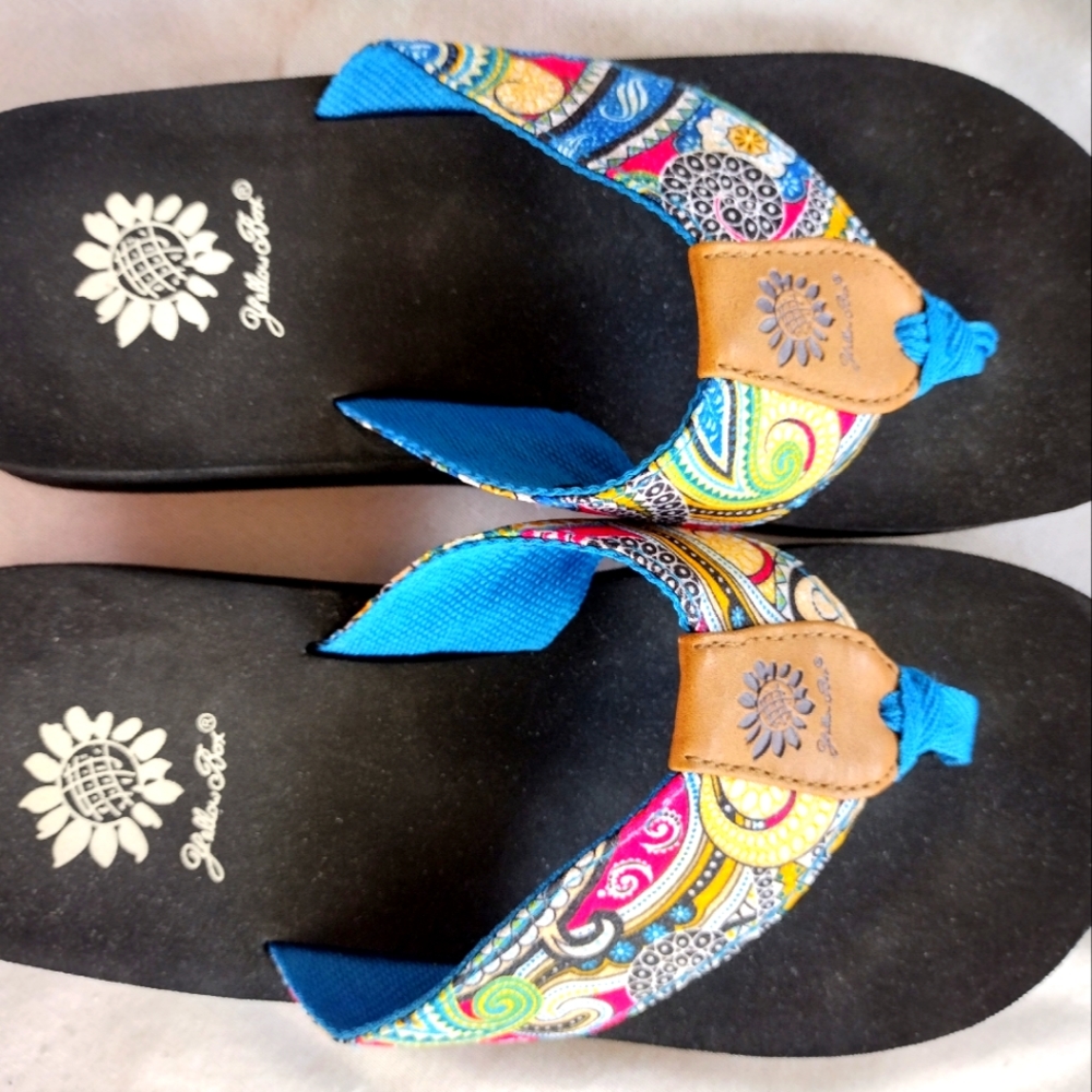 Women's shoes Yellow box slides